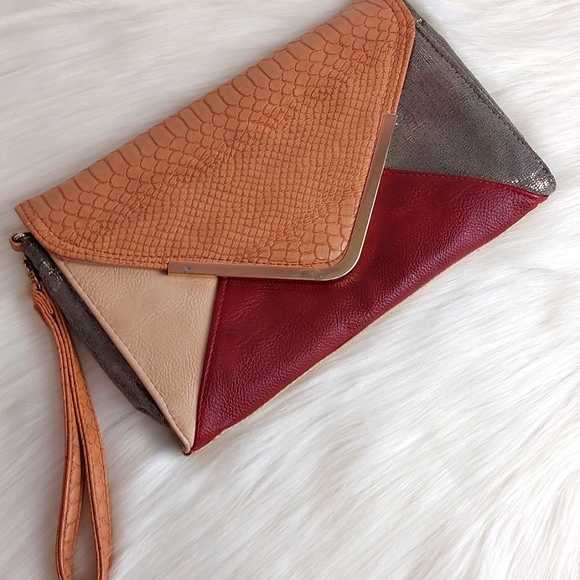 Bijou Brigette Handbags - Bijou Brigette Clutch Wristlet